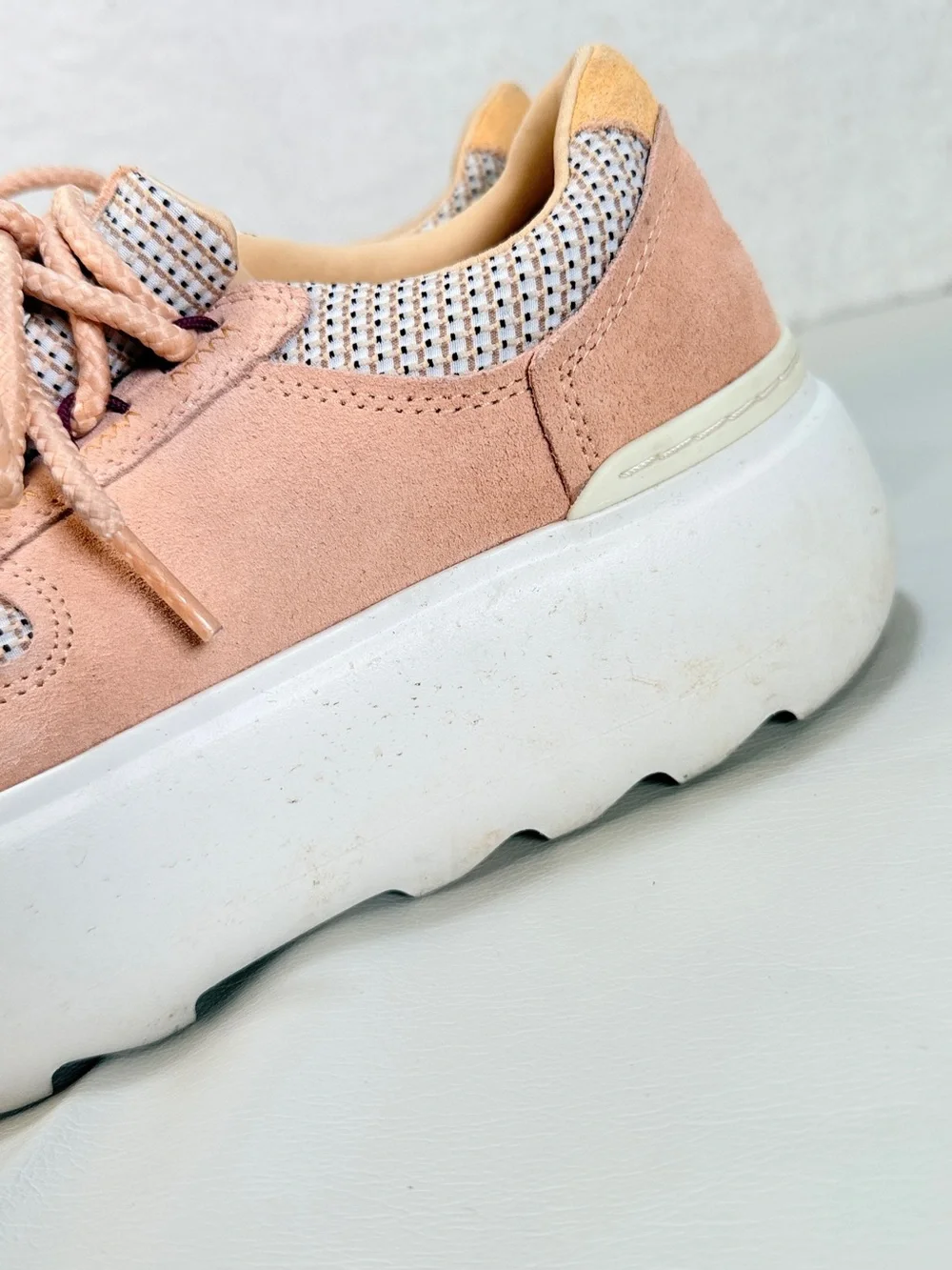 UGG Marin Mega Lace Platform Sneakers Womens Size 7 Peach Beige Suede Chunky